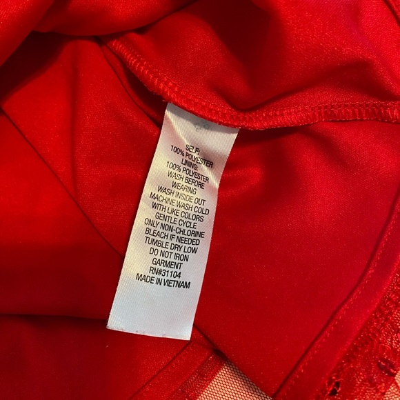 Crown & Ivy Kids Red Sequins dress Sz 2T - Picture 5 of 9